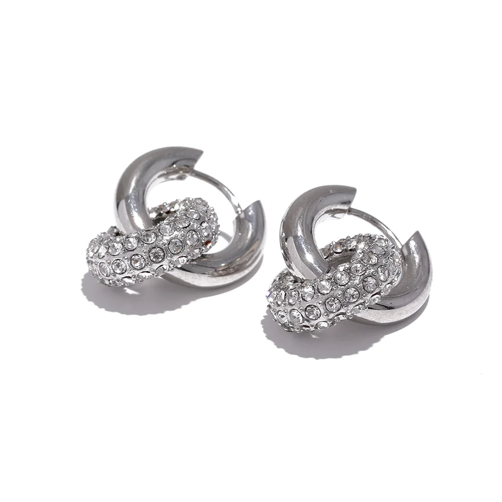 https://auracrystal.com.br/products/brinco-orania-com-detalhe-em-zirconia-banhado-em-ouro-18k-auramirage%C2%AE?_pos=1&_psq=orania&_ss=e&_v=1.0
