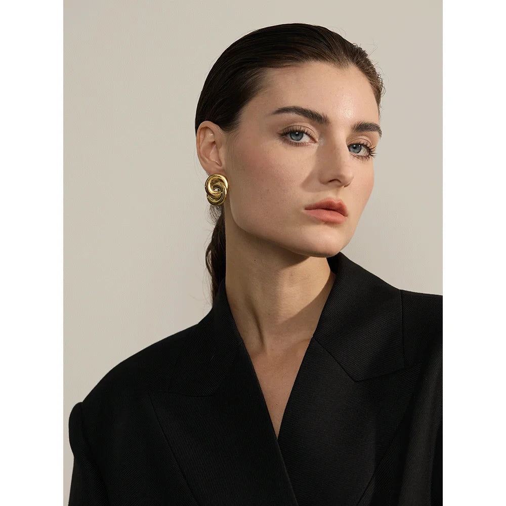 Brinco Nexus Banhado em Ouro 18K - AuraMirage®