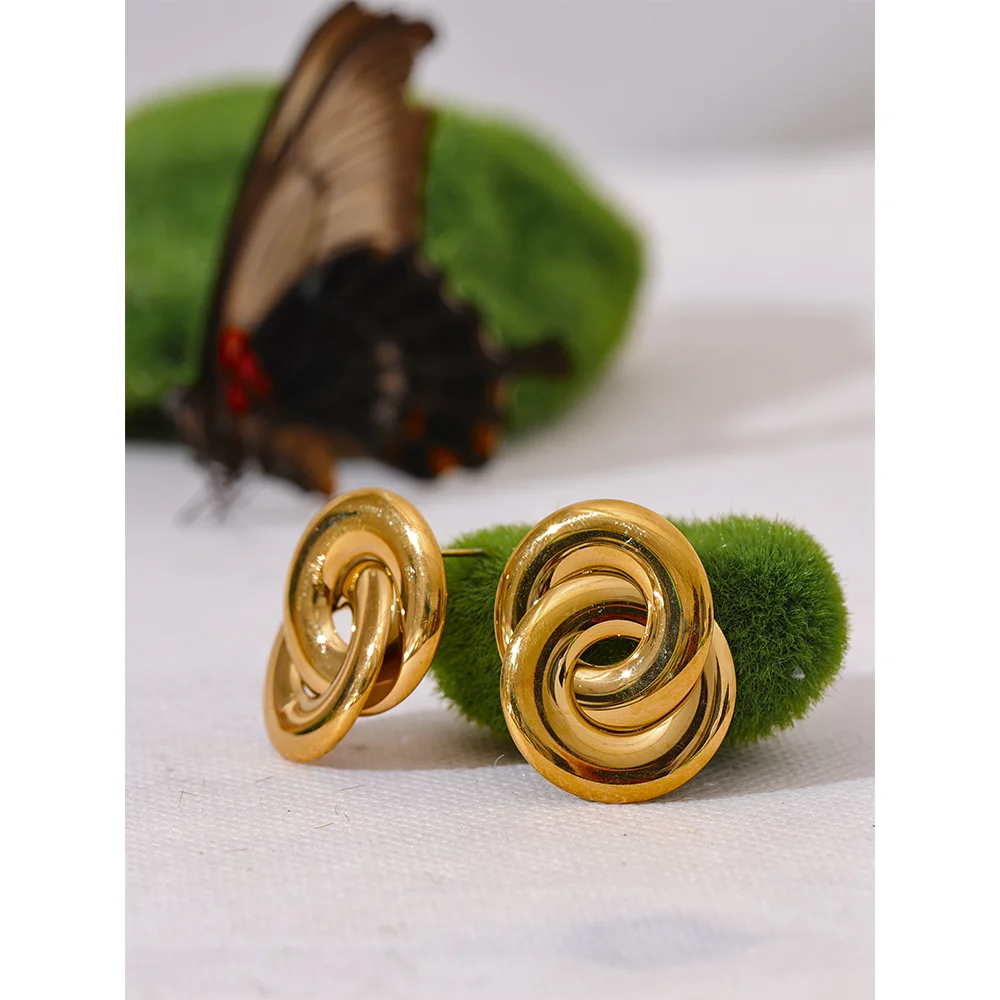 Brinco Nexus Banhado em Ouro 18K - AuraMirage®