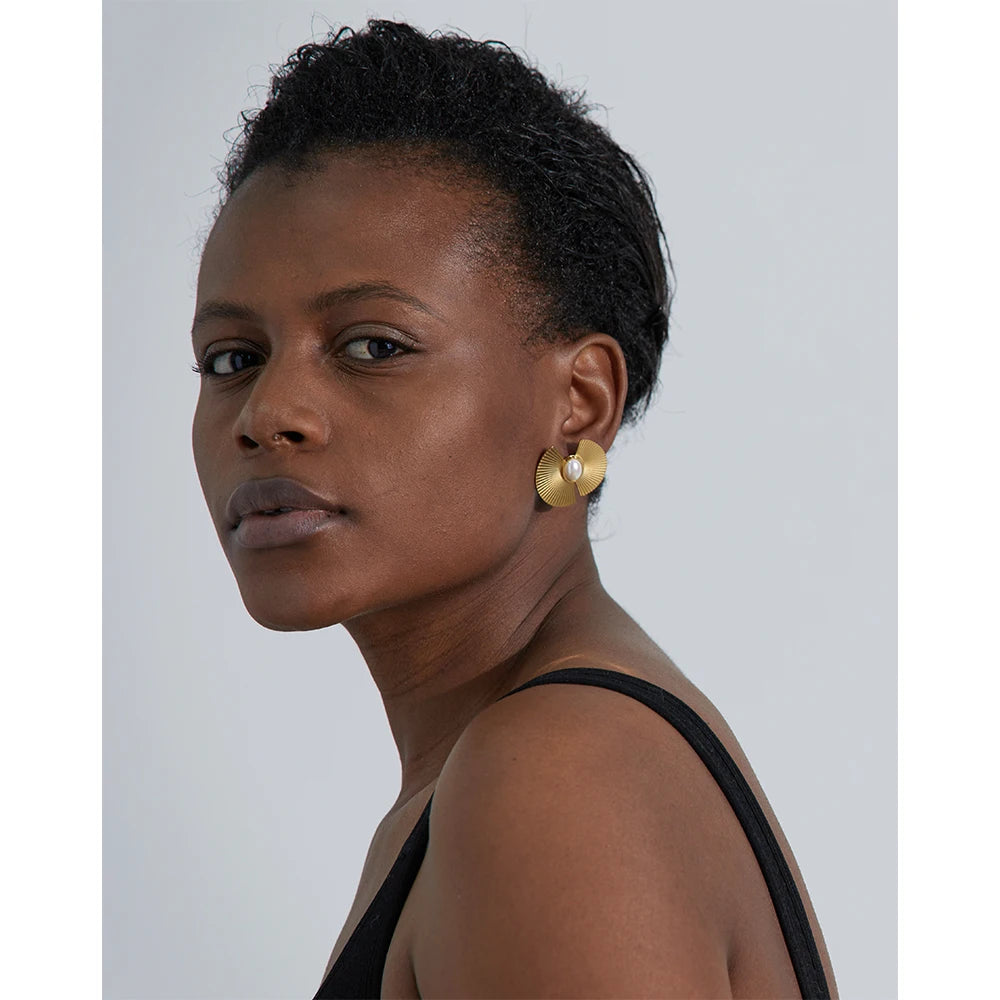 Brinco Halo Banhado em Ouro 18K - AuraMirage®