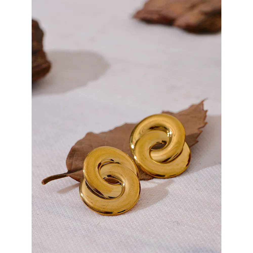 Brinco Nexus Banhado em Ouro 18K - AuraMirage®