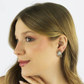 Brinco Argola Folhagem com design de folhagem banhado a ouro da coleção Aura Alvorecer