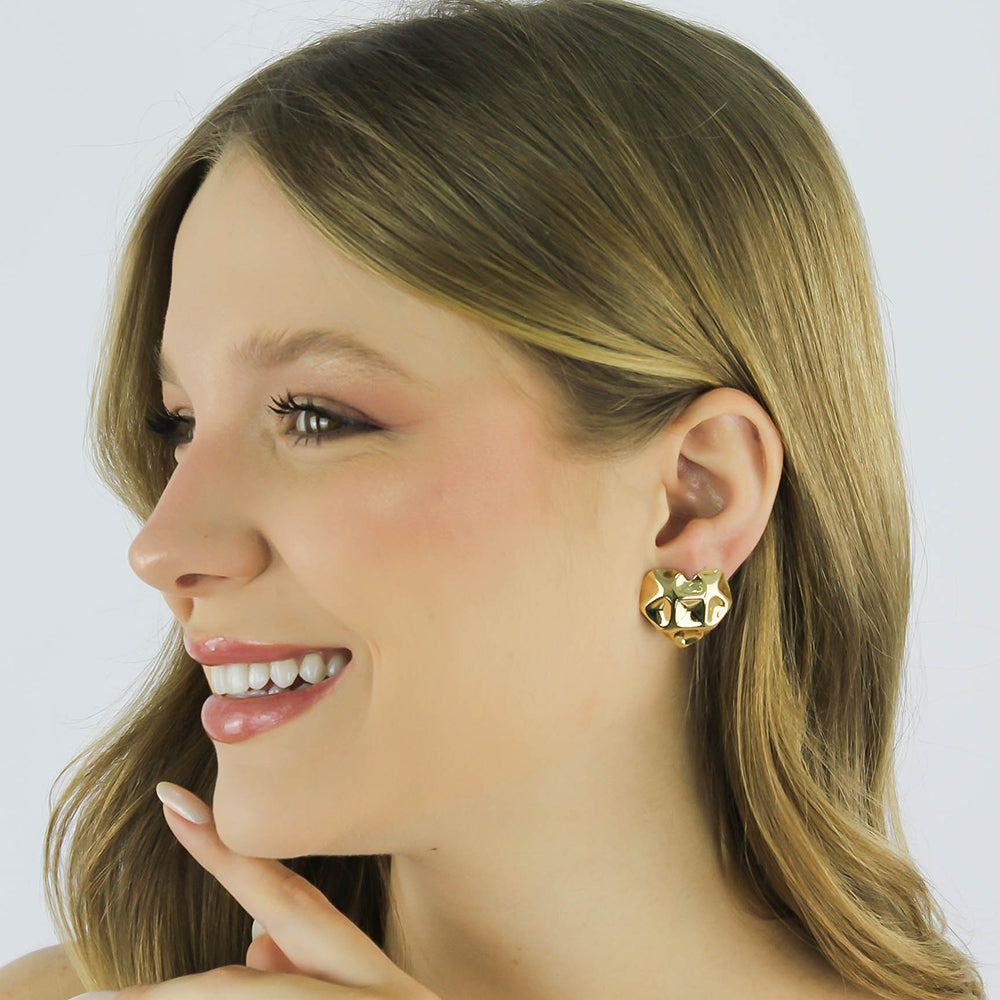 Brinco Pulsar banhado a diamante da coleção Alvorecer