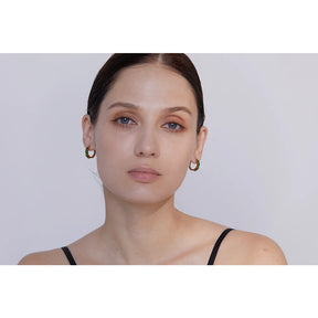 https://auracrystal.com.br/products/brinco-seraphine-com-detalhe-em-zirconia-banhado-em-ouro-18k-auramirage%C2%AE?_pos=1&_psq=seraphine&_ss=e&_v=1.0