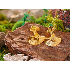 Brinco Vera  Banhado em Ouro 18K - AuraMirage®