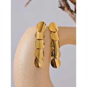 Brinco Cascade Banhado em Ouro 18K - AuraMirage®