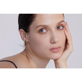 https://auracrystal.com.br/products/brinco-seraphine-com-detalhe-em-zirconia-banhado-em-ouro-18k-auramirage%C2%AE?_pos=1&_psq=seraphine&_ss=e&_v=1.0