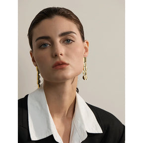 Brinco Cascade Banhado em Ouro 18K - AuraMirage®