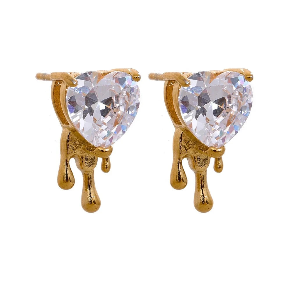 https://auracrystal.com.br/products/brinco-nyara-com-detalhe-em-zirconia-banhado-em-ouro-18k-auramirage%C2%AE?_pos=1&_psq=nyara&_ss=e&_v=1.0