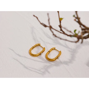 https://auracrystal.com.br/products/brinco-elara-com-detalhe-em-zirconia-banhado-em-ouro-18k-auramirage%C2%AE?_pos=1&_psq=elara&_ss=e&_v=1.0