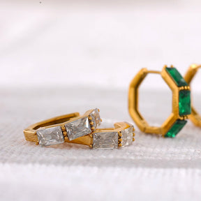 https://auracrystal.com.br/products/brinco-seraphine-com-detalhe-em-zirconia-banhado-em-ouro-18k-auramirage%C2%AE?_pos=1&_psq=seraphine&_ss=e&_v=1.0