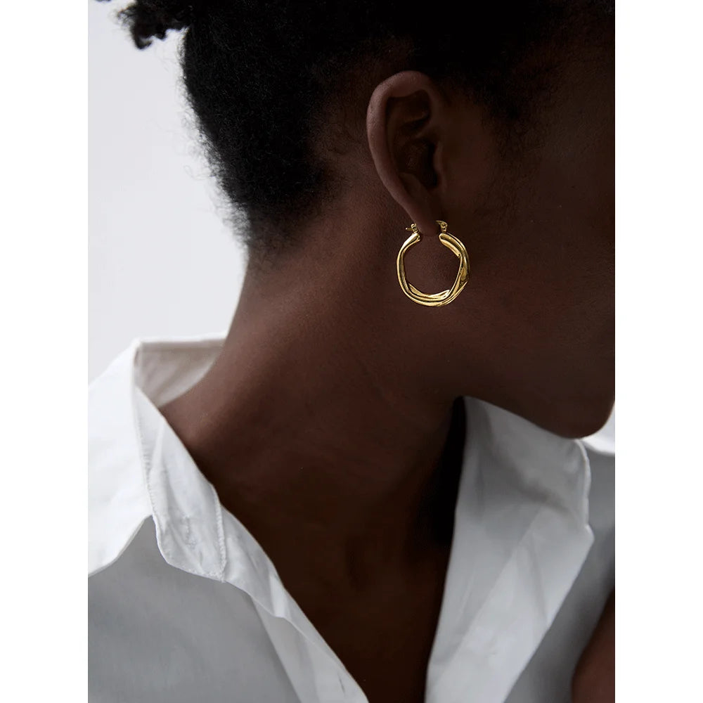 Brinco Mira Banhado em Ouro 18K - AuraMirage®