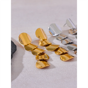 Brinco Cascade Banhado em Ouro 18K - AuraMirage®